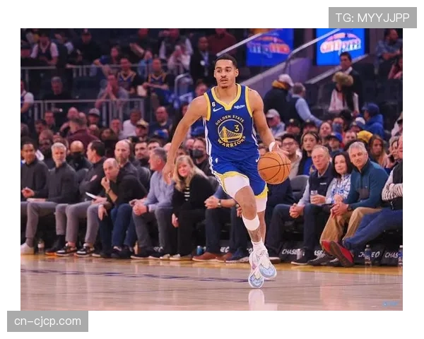 关键节点三分命中率决定比赛走向 勇士场均15.8记三分领跑 关键节点三分命中率决定比赛走向 勇士场均15.8记三分领跑