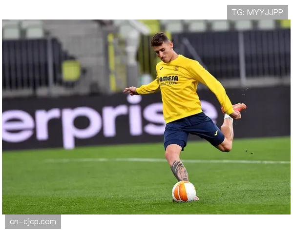 裁判部门称马赛后卫阿格德受越位位置干扰 判罚可双向解读